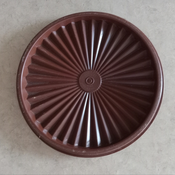 Tupperware - Picture 3 of 5